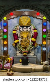 23-Sep-2017-Lord Datta Dattatreya Shri Kubereshwar Datta Temple Vadodara Baroda Gujarat INDIA