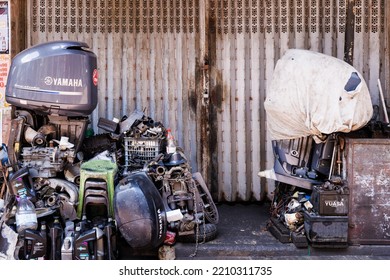 24-4-2022, Hong Kong: Group Of Used Old Engine Of Speed Boats In Front Of A Repairing Shop