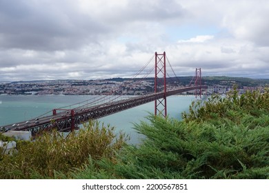 The 25 De Abril Bridge