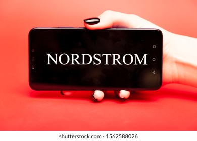 26 08 2019 Tula: Nordstrom On The Phone Display. Logo