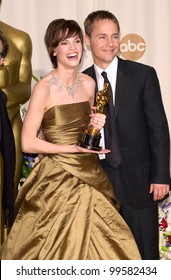 26MAR2000:  Best Actress HILARY SWANK & Actor Husband CHAD LOWE At The 72nd Academy Awards.  Paul Smith / Featureflash