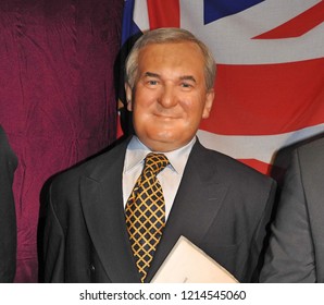 26th October 2018 Dublin. Waxwork Of Irish Taoiseach Bertie Ahern Who Was One Of The Politicians And Architects Of The Good Friday Agreement Standing In Front Of The Union Jack Flag.