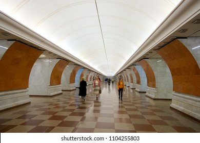 28 May 2018 Moscow, Russia -  Park Pobedy Station This Station Is On Two Lines The Arbatsko–Pokrovskaya Line And The Kalininsko–Solntsevskaya Line In Moscow, Russia.