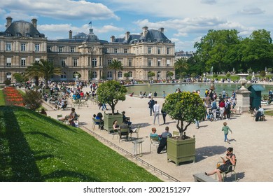 29 May 2021 - Paris, France: Locals relaxing and enjoying a sunny afternoon in Luxembourg Garden (Le Jardin du Luxembourg) in Paris