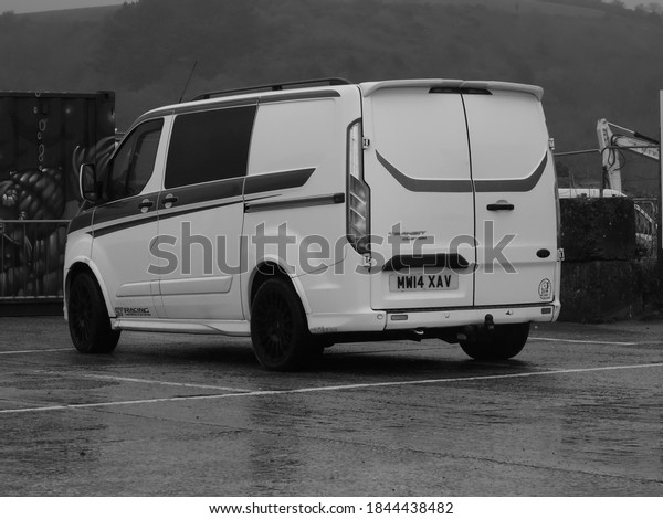 29th\
October 2020- A Ford Transit Custom 270 Eco-Tech van parked in the\
public car at Pendine, Carmarthenshire, Wales,\
UK.