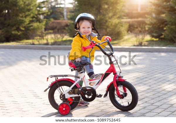 3 year old kid cycle