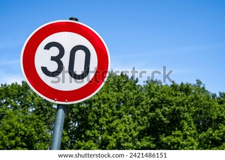 30 Kilometer per hour speed sign