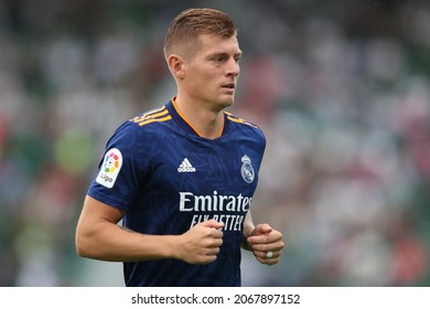 30th October 2021; Estadio Martinez Valero, Elche, Spain; La Liga Football, Elche CF Versus Real Madrid; Toni Kroos Of Real Madrid