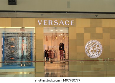 gianni versace outlet