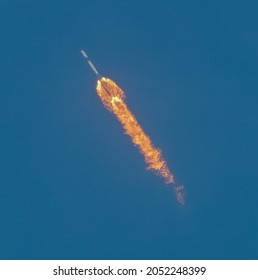 31 May 2020 Kennedy Space Center, Florida Crew Dragon Endeavour (Dragon Capsule C206) Falcon 9 Carrying Doug Hurley And Bob Behnken Viewed From 13 Miles Away From Launch Pad