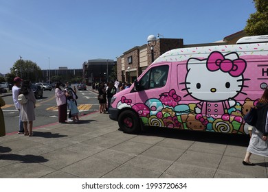 3251 20th Ave, San Francisco, CA 94132 ​USA 
June 19, 2021
11:00 Am 
People In Line To Buy Products From A Hello Kitty Cafe Truck At Stonestown Galleria.