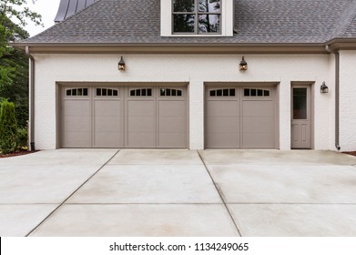 Three Car Garage Images Stock Photos Vectors Shutterstock