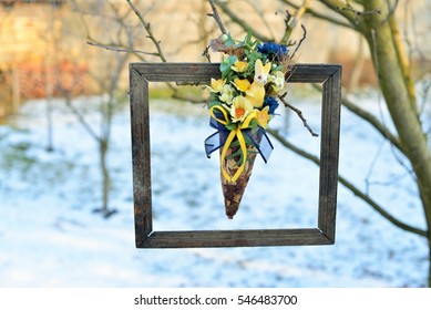 3d Picture In Nature. Dried Flowers In A Very Old Photo Frame, Hanging In A Tree