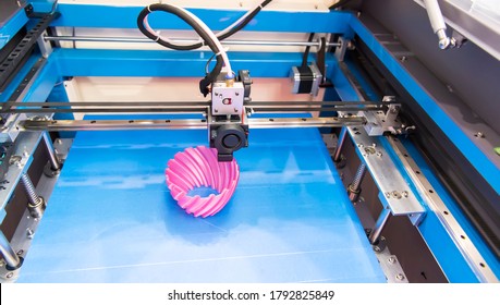 3D printer or additive manufacturing and robotic automation technology