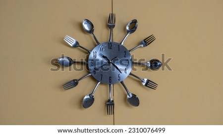 3d wall clock fork spoon and cutlery model, unique silver wall clock for dining concept