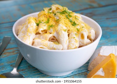 4 Cheese Pasta In A Bowl