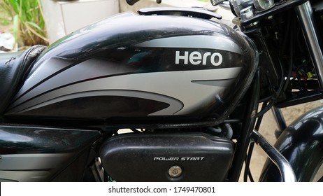 4 June 2020 : Shubham motors, Reengus, Rajasthan, India / Motorcycle body parts , fuel tank of hero splendor plus motorcycle. Two wheeler body parts. Motorcycle fuel tank,Side panels, speedometer icon