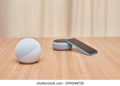 4th generation vs 3rd generation echo dot, smartphone