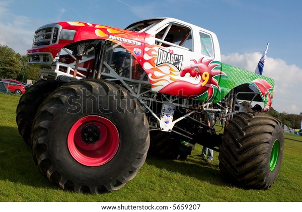 4 x 4 monster truck