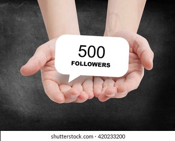 500 followers written on a speechbubble