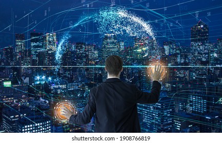 5G Smart City - Young Businessmen Are Using Mobile Communication. High Speed Wireless Cellular Network For Phone And IOT On Dynamic Digital Background, 3d Hologram Symbol.