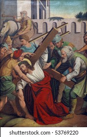 5th Stations of the Cross, Simon of Cyrene carries the cross