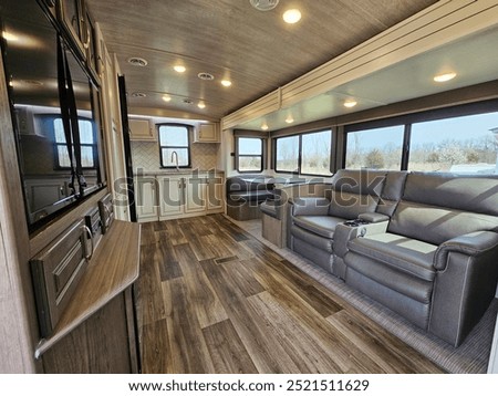 5th Wheel RV with High End Luxury Interior Living Space