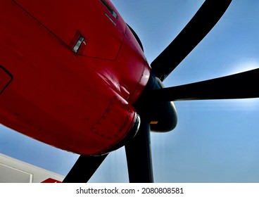 6 Blade Variable Pitch Propellor On A Turboprop Engine