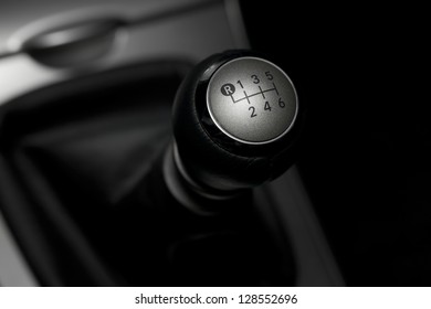 6 speed gearstick of a car