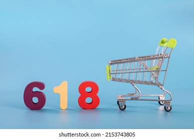 618 E-commerce Shopping Festival Gift Cart Miniatures