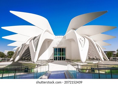 6th Nov 2021, Dubai, UAE: United Arab Emirates pavilion at Dubai Expo 2020. Influenced by of falcon, featuring 28 movable wings