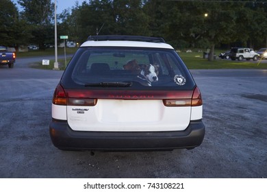 7-3-17 Oswego Ny: A Dog Waits In The Car While The Owner Gets Some Food At A Road Side Diner. 