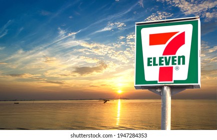 7 Eleven Logo Images Stock Photos Vectors Shutterstock