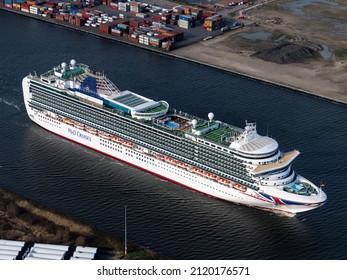 8 Februari 2022, Noordzeekanaal, Holland. Aerial View Of Cruiseship MS Ventura Of PO Cruises In The North Sea Channel On It's Way To The Port Of Amsterdam.