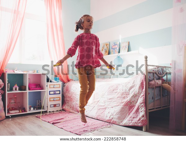 8 Years Old Girl Jumping Child Stockfoto Jetzt Bearbeiten