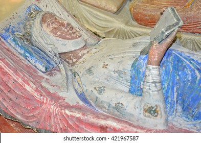 The 800 Year Old Tomb Of Eleanor Of Aquitaine, Queen Of England Represented Reading Her Bible