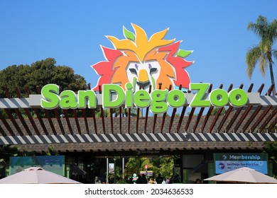 8-27-2021 San Diego, California: San Diego Zoo Entrance. Entrance And Sign To The San Diego Zoo. 