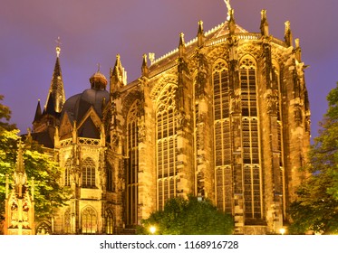 Aachen Cathedral by night