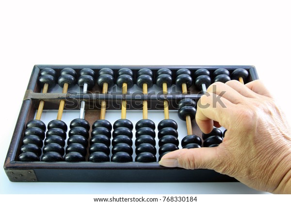 abacus calculator invented