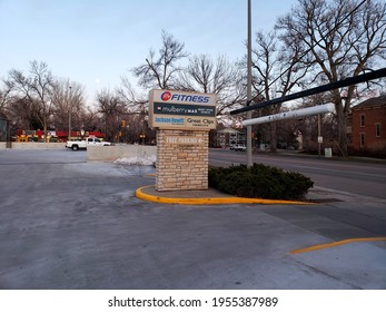 Abandoned 24 Hour Fitness In The Evening - 24 Hr Fitness Sign At Parking Entry [Former Safeway] (Fort Collins, Colorado, USA) - 04\03\2021