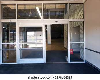 Abandoned Bed Bath And Beyond - Entryway (Aurora, Colorado, USA) - 04\25\2021