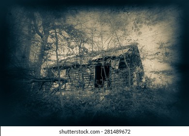 Bilder Stockfoton Och Vektorer Med Scary Cabin Woods Shutterstock