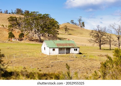 Abandoned Cottage Along The Tasman Highway - Triabunna, Tasmania, Australia