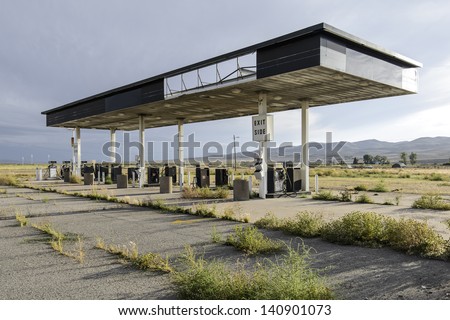 Abandoned gas station in Utah