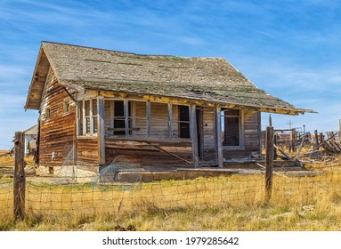 An Abandoned House In Ingomar Montana.