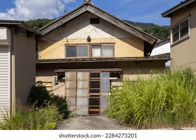 Abandoned house, Kanazawa, Ishikawa, Japan. - Shutterstock ID 2284273201