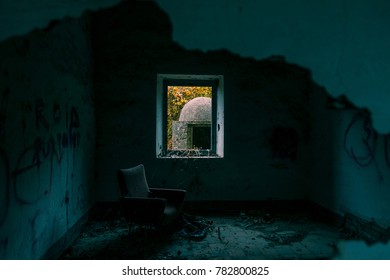 Abandoned house set