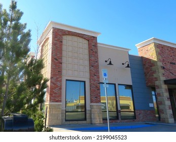 Abandoned Long John Silvers KFC Combo Restaurant - LJS Facade (Aurora, Colorado, USA) - 04\25\2021