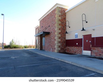 Abandoned Long John Silvers KFC Combo Restaurant - Main Entry To Building (Aurora, Colorado, USA) - 04\25\2021