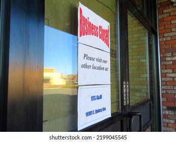 Abandoned Long John Silvers KFC Combo Restaurant - Business Closed Sign On Entry Door (Aurora, Colorado, USA) - 04\25\2021